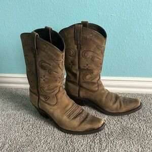 Ariat ATS Sage Stars Taupe Distressed Bomber Leather Cowboy/Western Boots